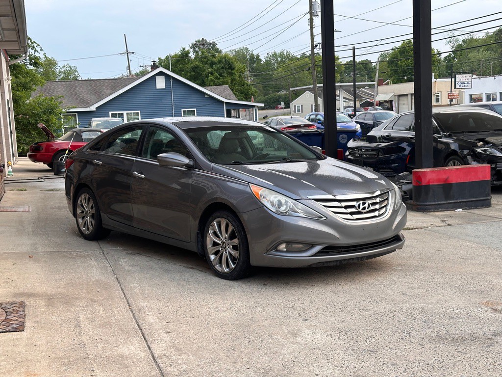 2013 Hyundai Sonata Image 4