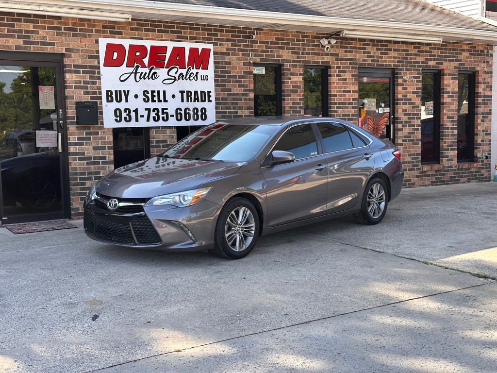 2015 Toyota Camry Image 2