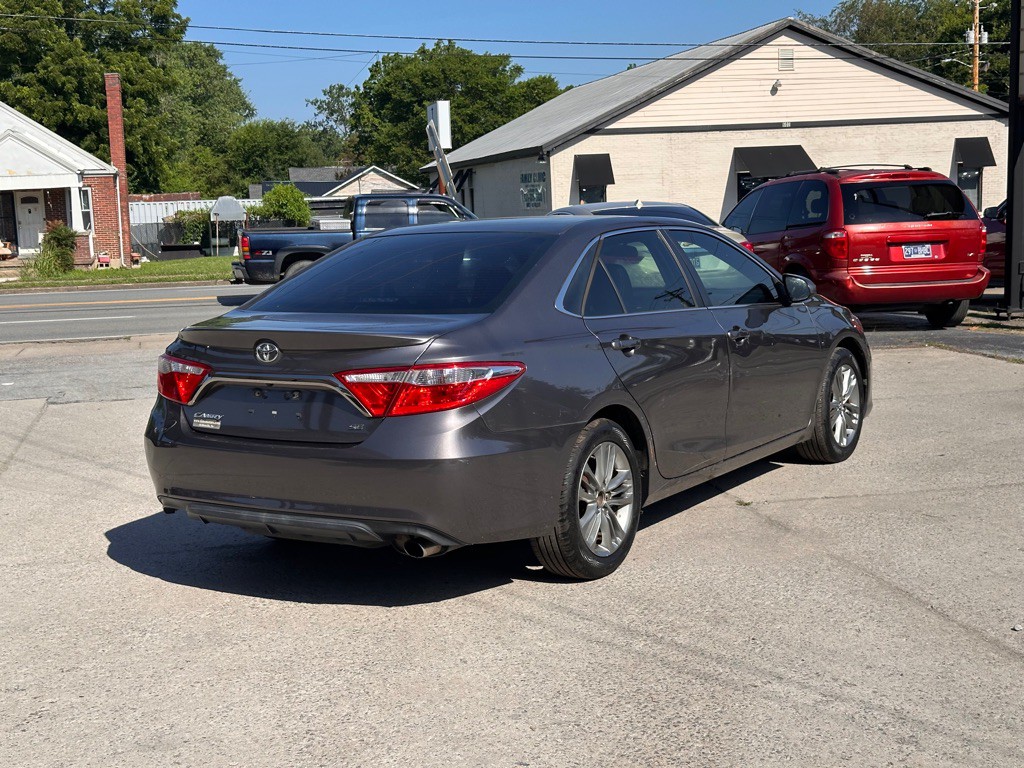 2015 Toyota Camry Image 6