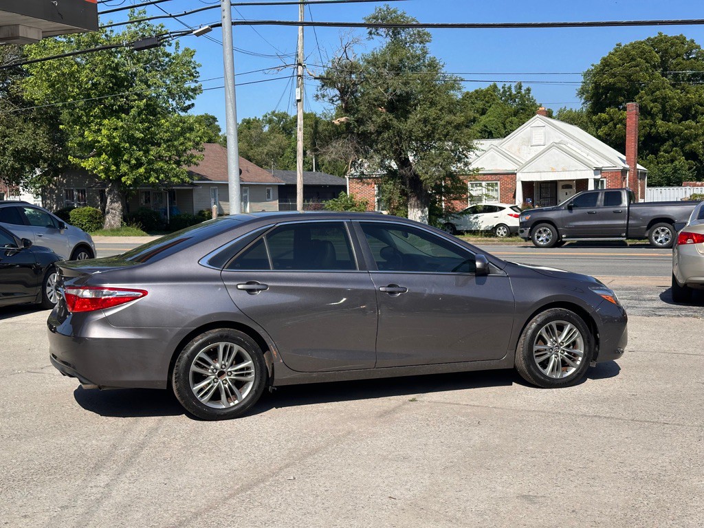 2015 Toyota Camry Image 7