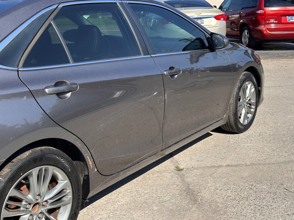 2015 Toyota Camry Image 9