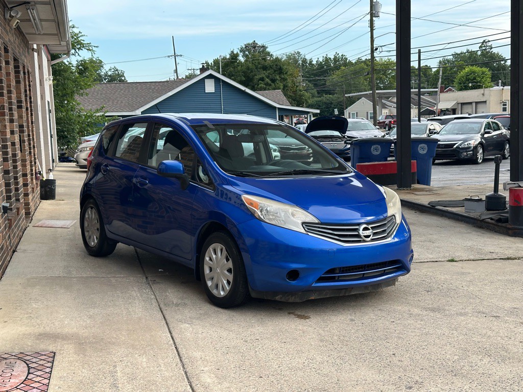 2014 Nissan Versa Image 4