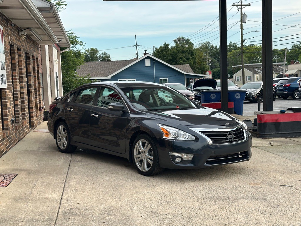 2013 Nissan Altima Image 4