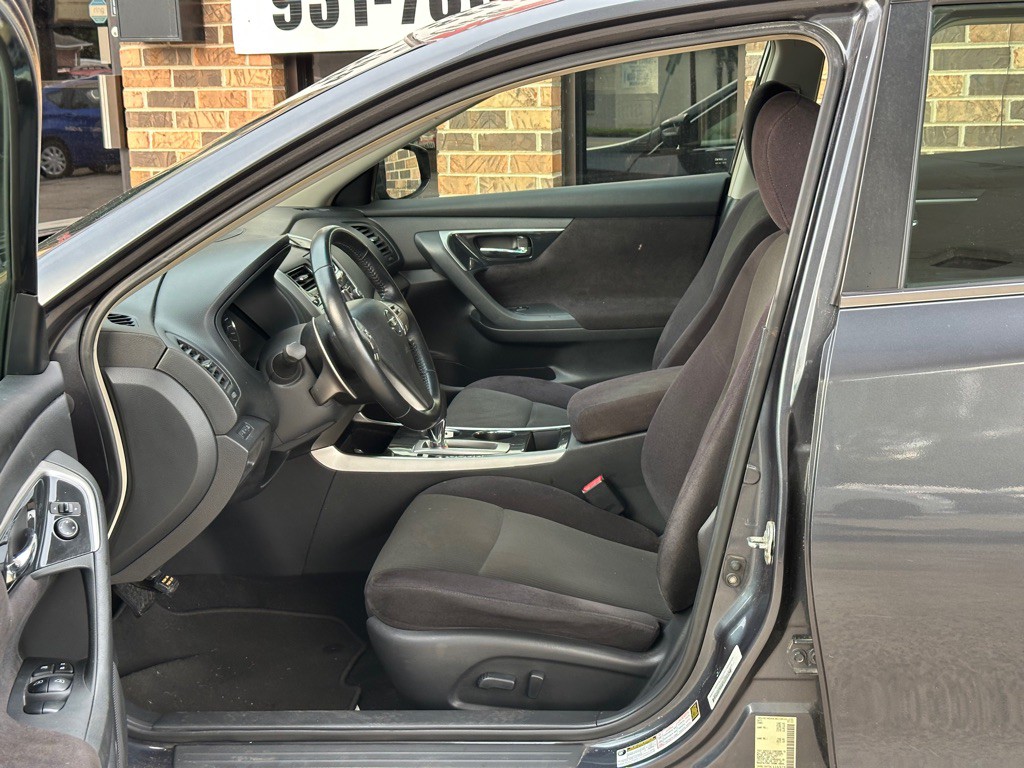 2013 Nissan Altima Image 8